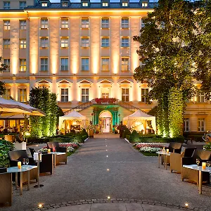 The Grand - The Leading Of The World 5*, Prag Çek Cumhuriyeti